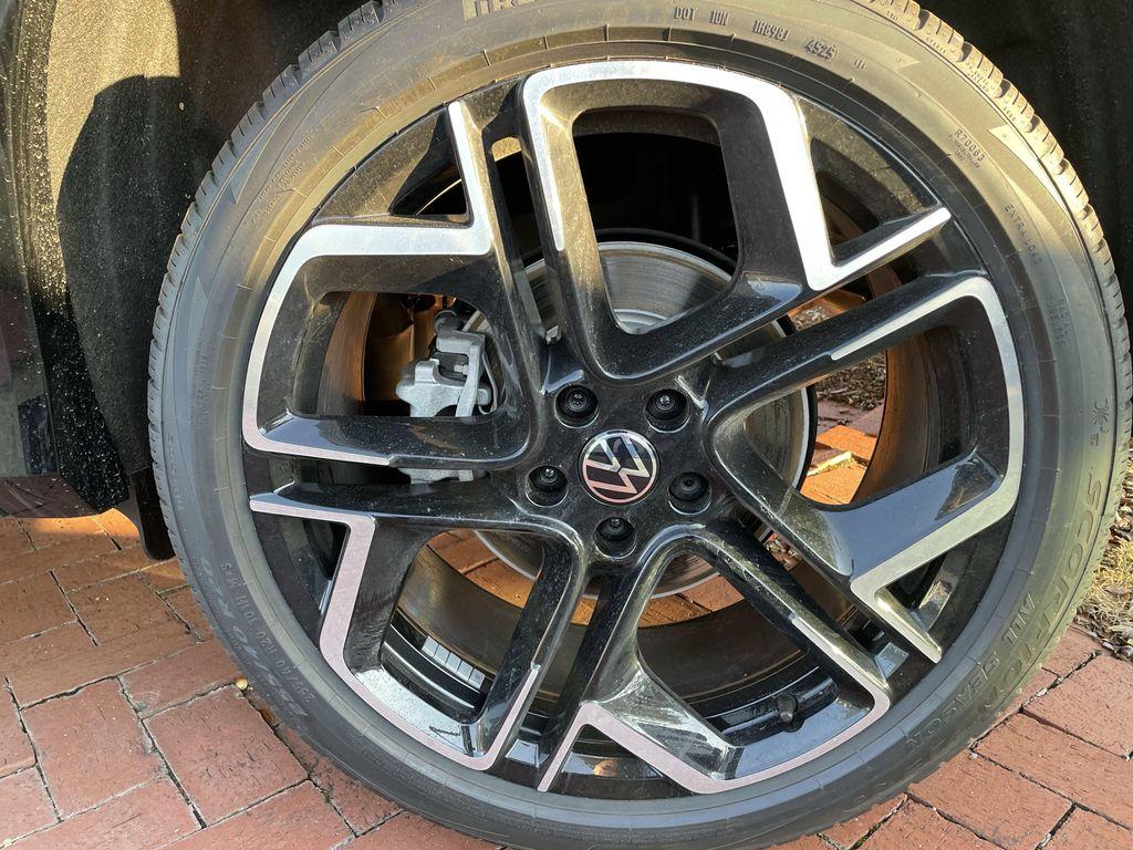 new 2026 Volkswagen Tiguan car, priced at $44,458