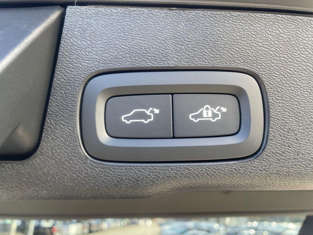 new 2026 Volvo XC60 car, priced at $64,610