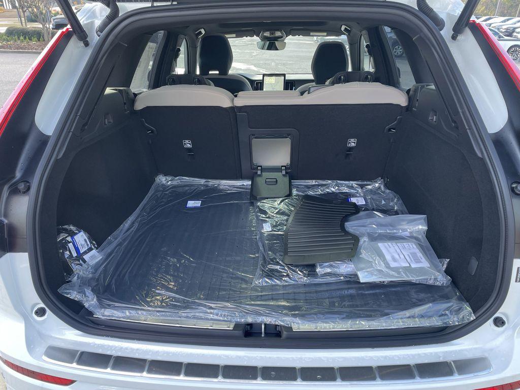 new 2026 Volvo XC60 car, priced at $57,985