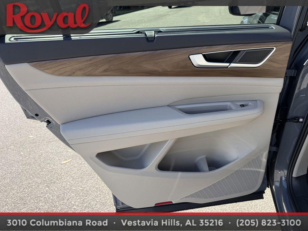 used 2026 Volkswagen Atlas car, priced at $39,640