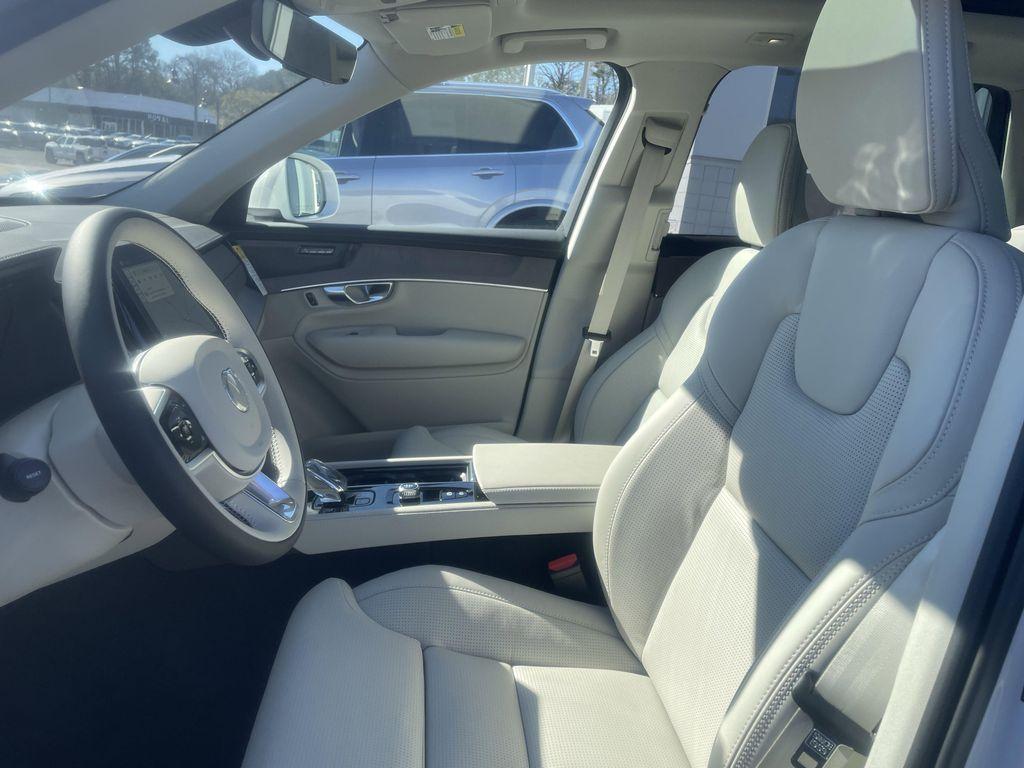 new 2026 Volvo XC90 Plug-In Hybrid car, priced at $85,625