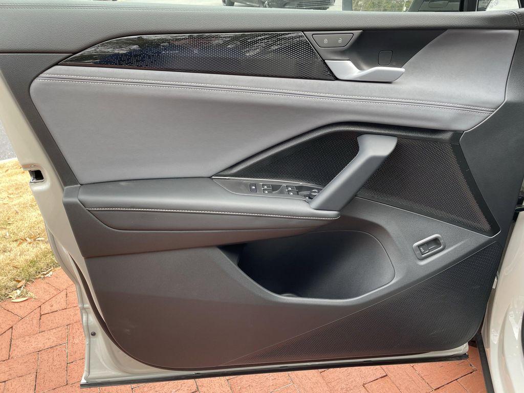 new 2026 Volkswagen Tiguan car, priced at $39,318