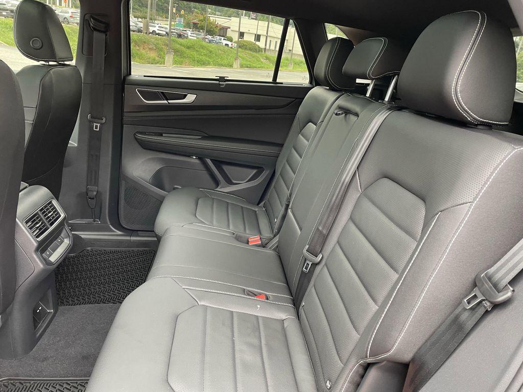 new 2026 Volkswagen Atlas Cross Sport car, priced at $48,609