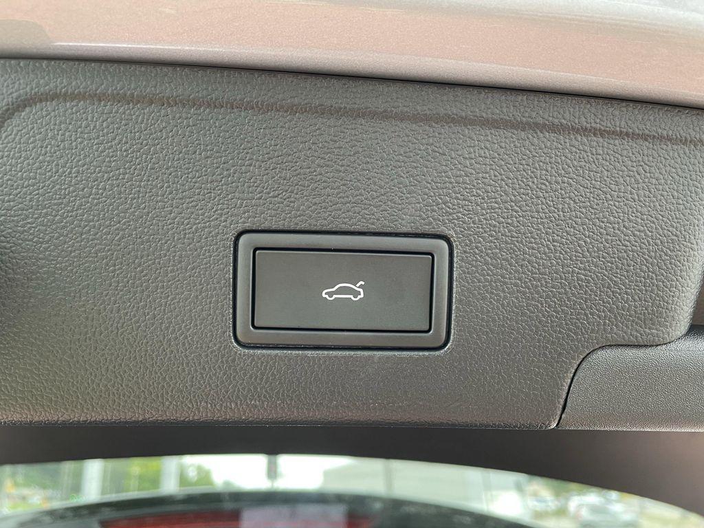 new 2026 Volkswagen Atlas Cross Sport car, priced at $48,609