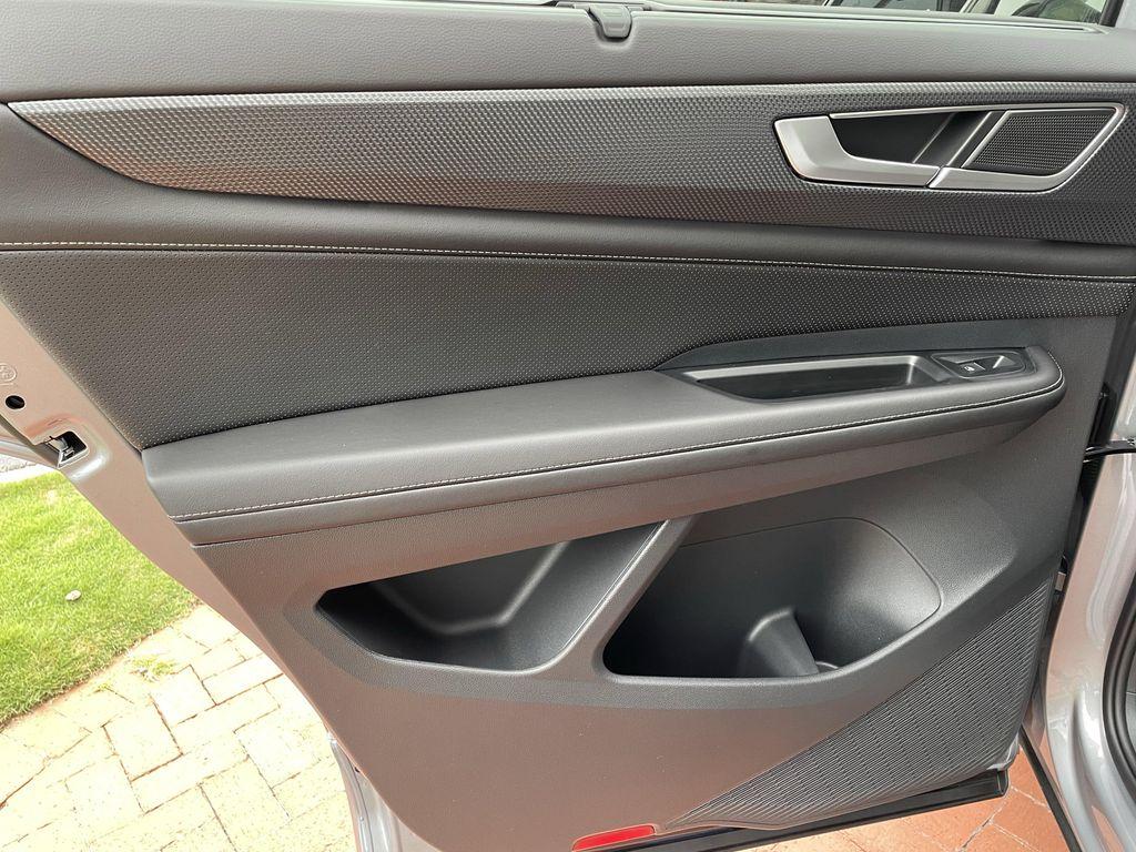 new 2026 Volkswagen Atlas Cross Sport car, priced at $48,609