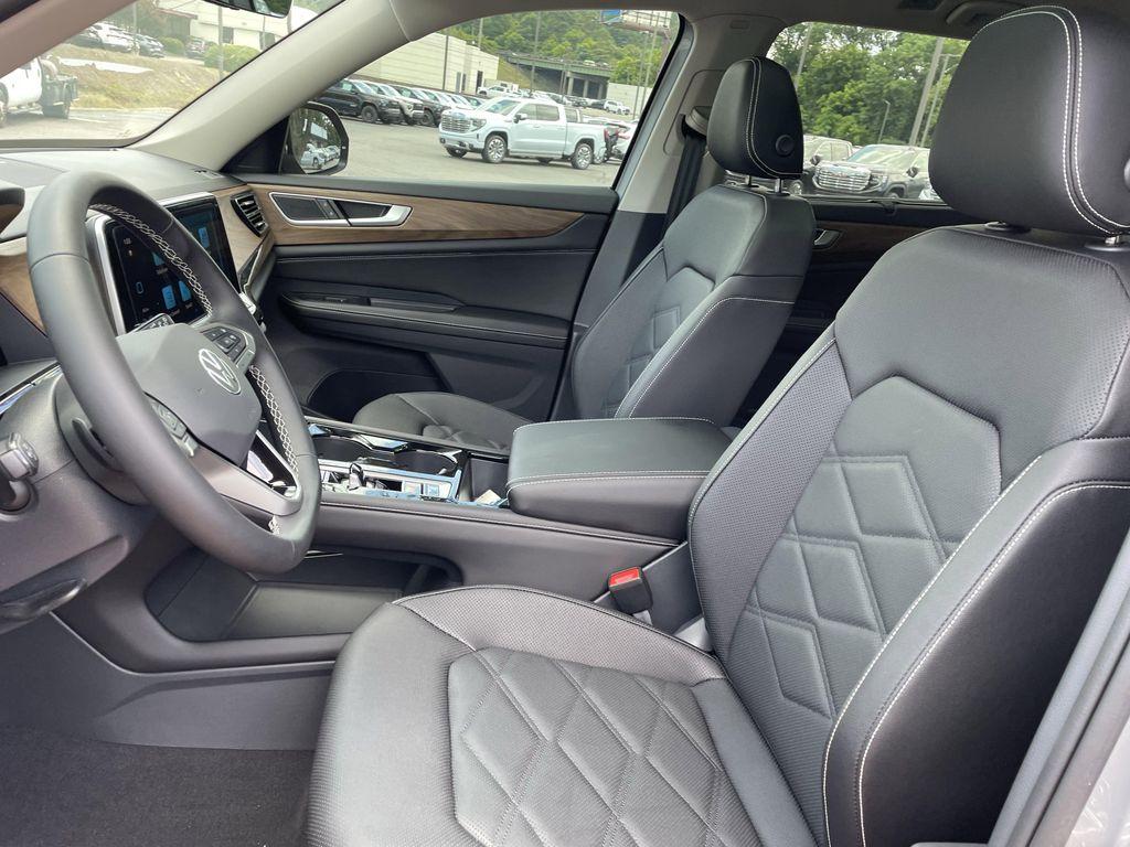 new 2026 Volkswagen Atlas car, priced at $43,403