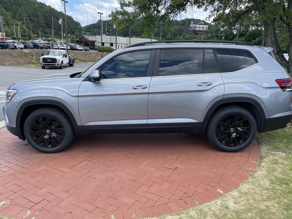 new 2026 Volkswagen Atlas car, priced at $43,403
