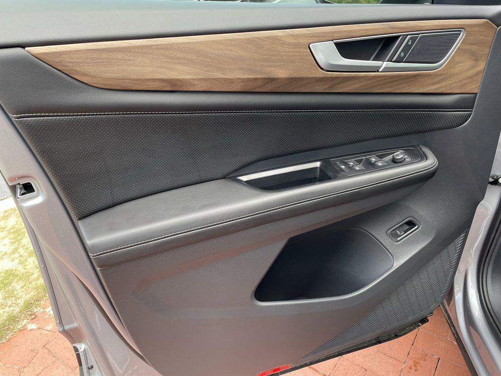 new 2026 Volkswagen Atlas car, priced at $43,403