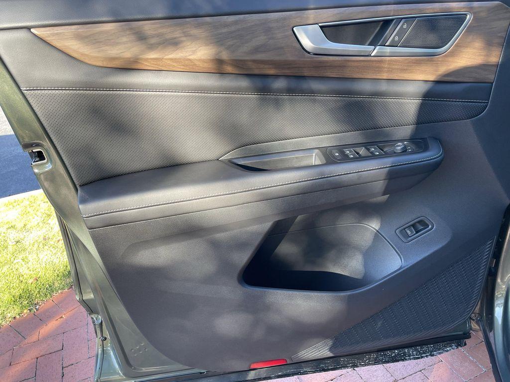 new 2026 Volkswagen Atlas car, priced at $42,994