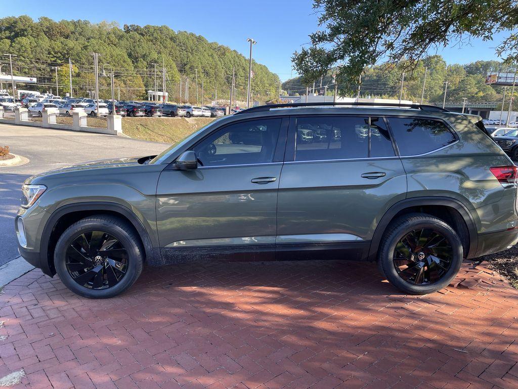 new 2026 Volkswagen Atlas car, priced at $42,994