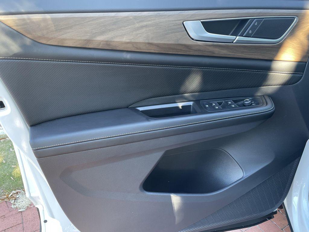 new 2026 Volkswagen Atlas car, priced at $37,937