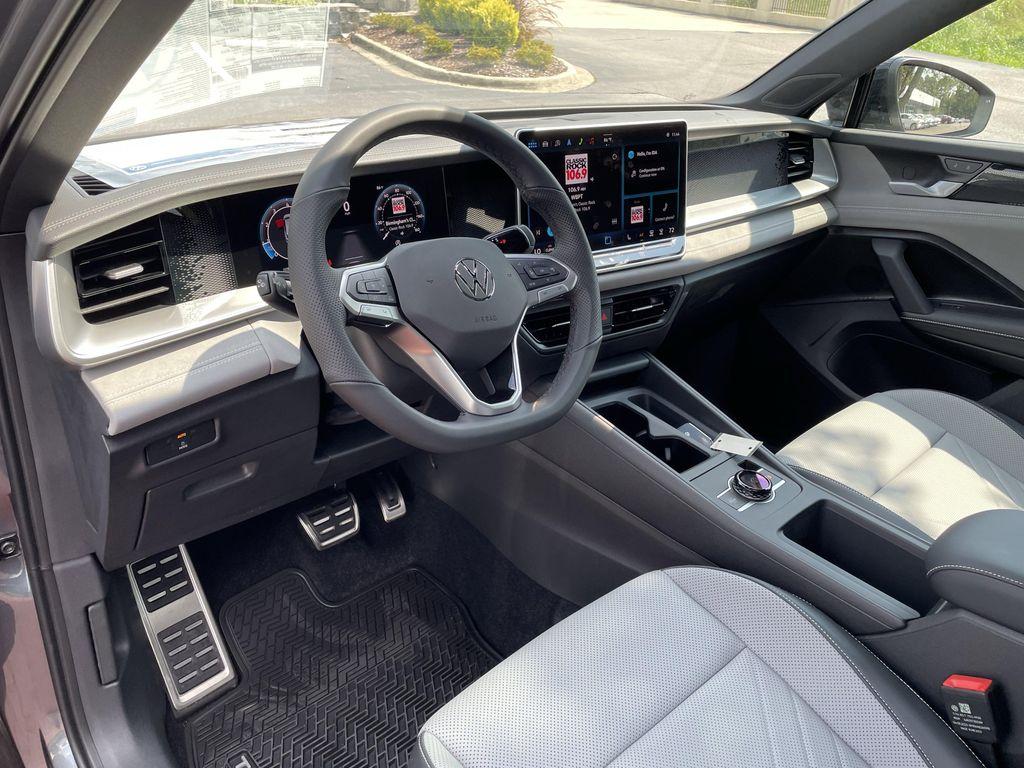 new 2025 Volkswagen Tiguan car, priced at $35,985