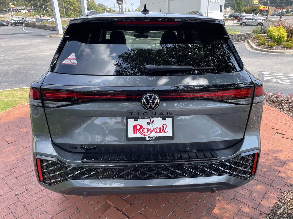 new 2025 Volkswagen Tiguan car, priced at $35,985