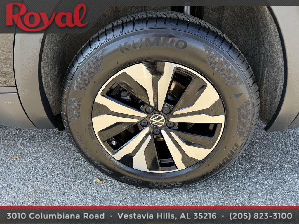 used 2025 Volkswagen Atlas car, priced at $31,941