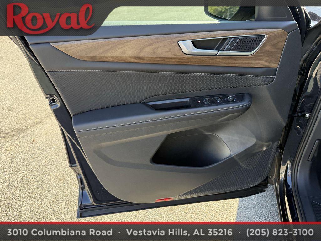 used 2025 Volkswagen Atlas car, priced at $31,941