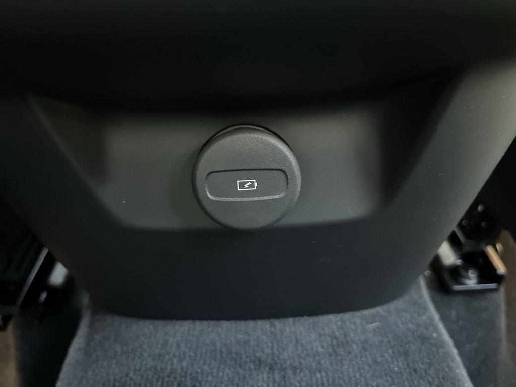 new 2026 Volvo XC60 car, priced at $58,105