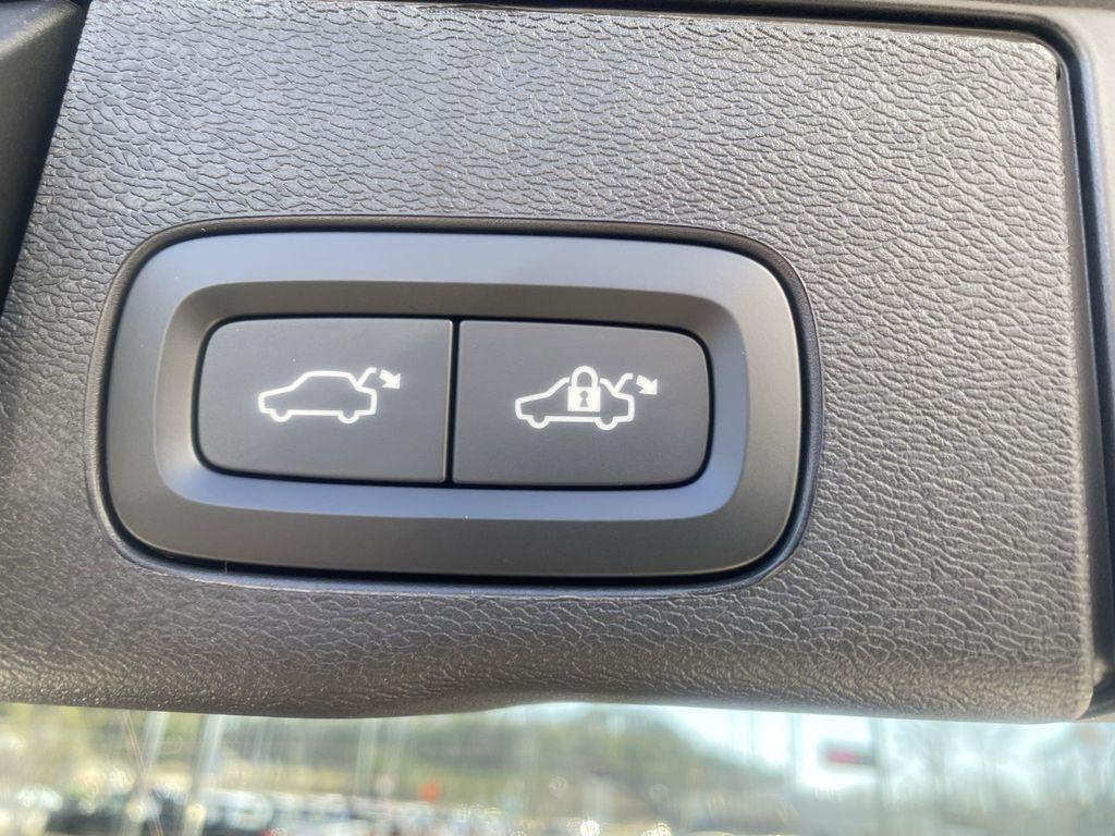 new 2026 Volvo XC60 car, priced at $62,585