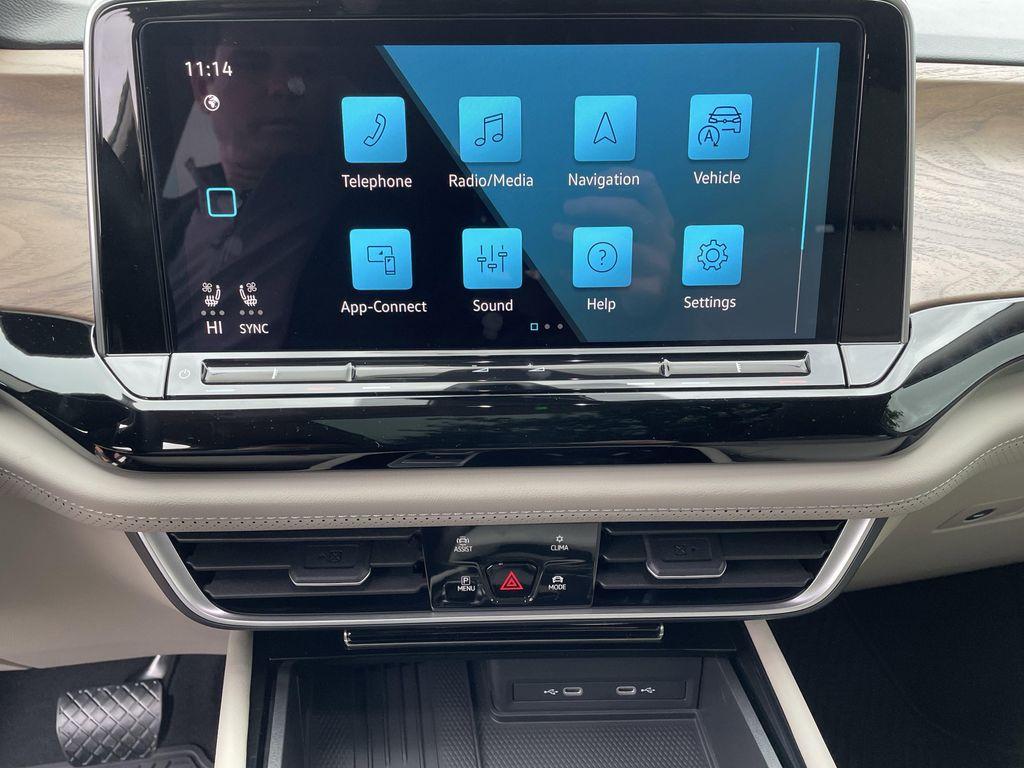 new 2026 Volkswagen Atlas car, priced at $42,919