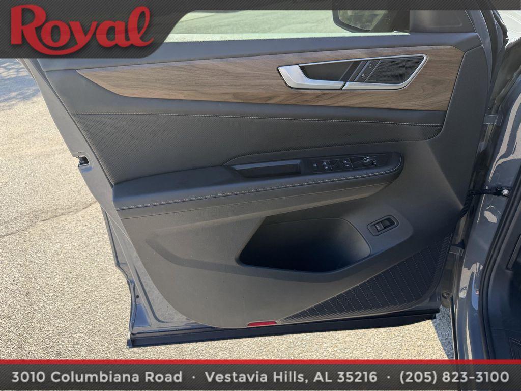 used 2025 Volkswagen Atlas car, priced at $35,470