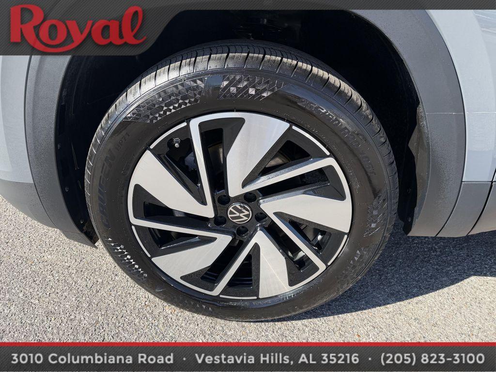 used 2025 Volkswagen Atlas car, priced at $35,470