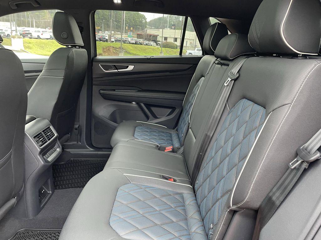 new 2026 Volkswagen Atlas Cross Sport car, priced at $51,934