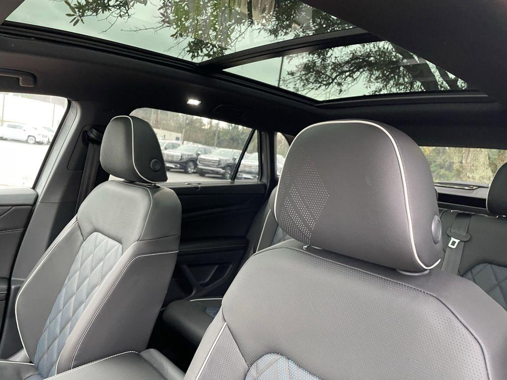 new 2026 Volkswagen Atlas Cross Sport car, priced at $51,934