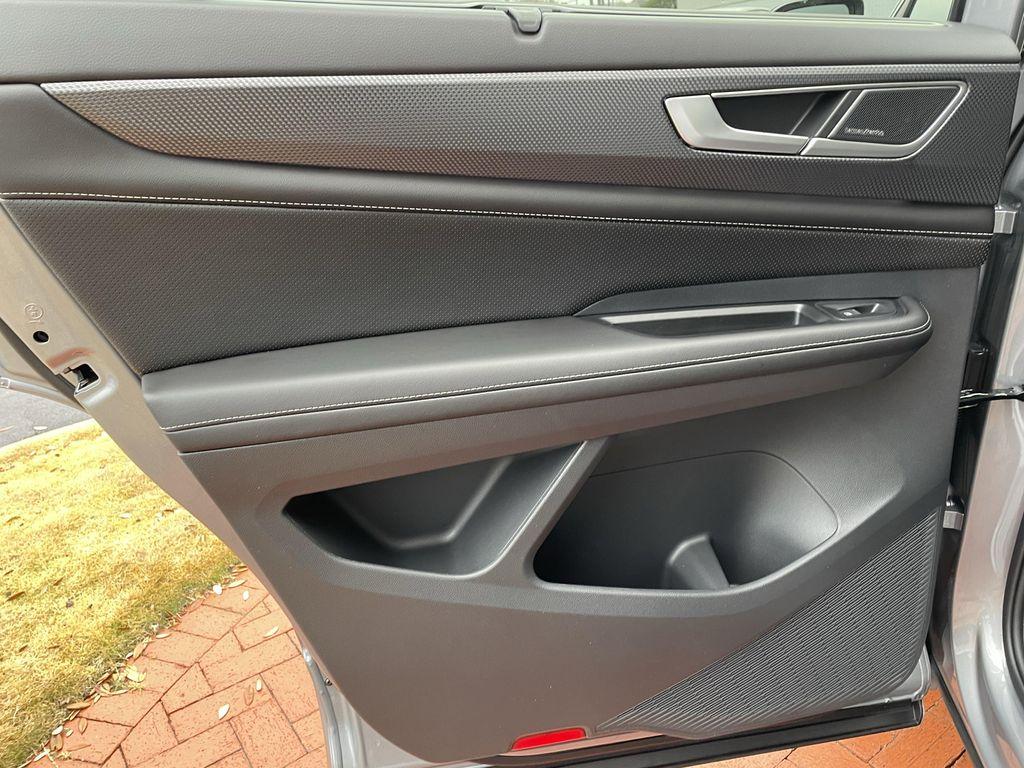 new 2026 Volkswagen Atlas Cross Sport car, priced at $51,934