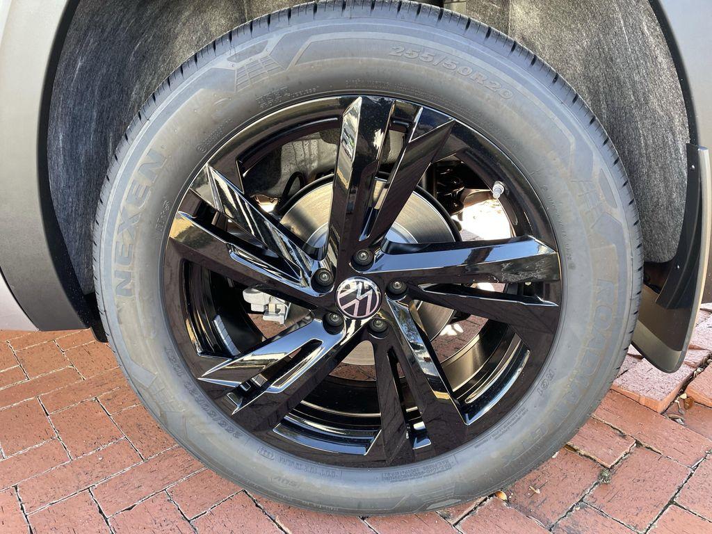 new 2026 Volkswagen Atlas Cross Sport car, priced at $48,800