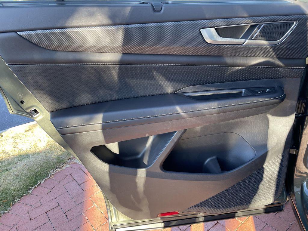 new 2026 Volkswagen Atlas Cross Sport car, priced at $48,779