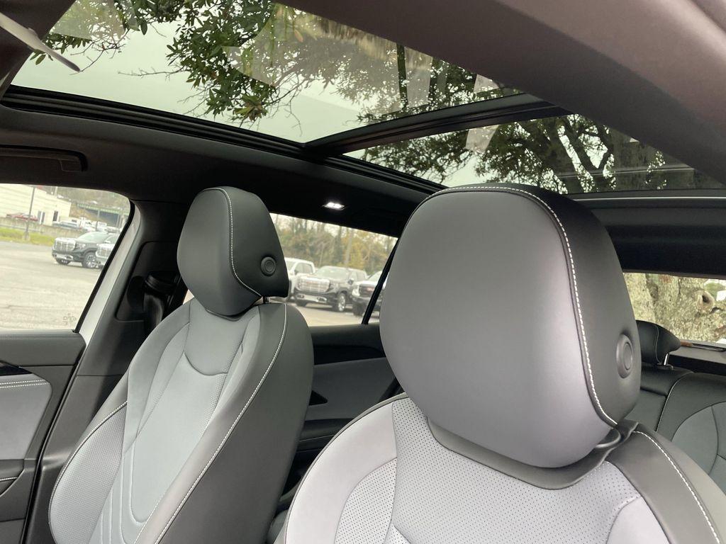 new 2026 Volkswagen Tiguan car, priced at $37,984