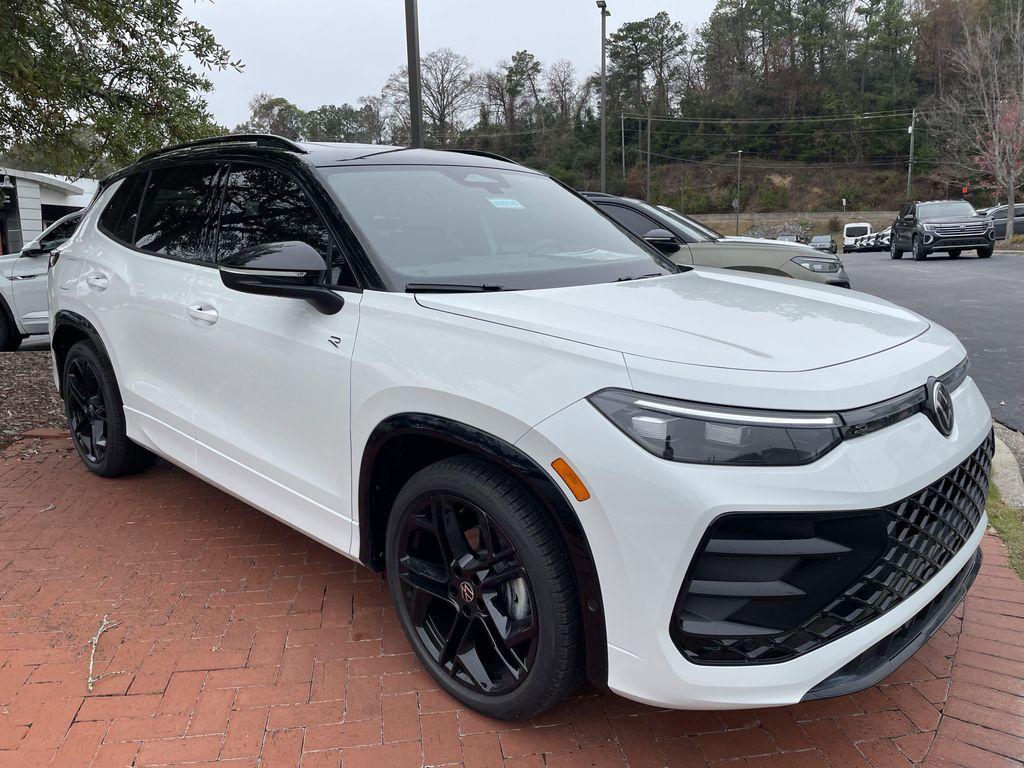 new 2026 Volkswagen Tiguan car, priced at $37,984