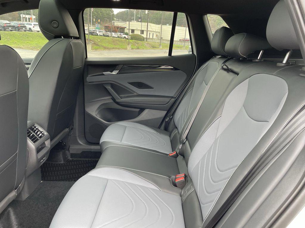 new 2026 Volkswagen Tiguan car, priced at $37,984