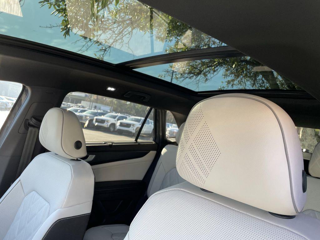 new 2026 Volkswagen Atlas Cross Sport car, priced at $51,197