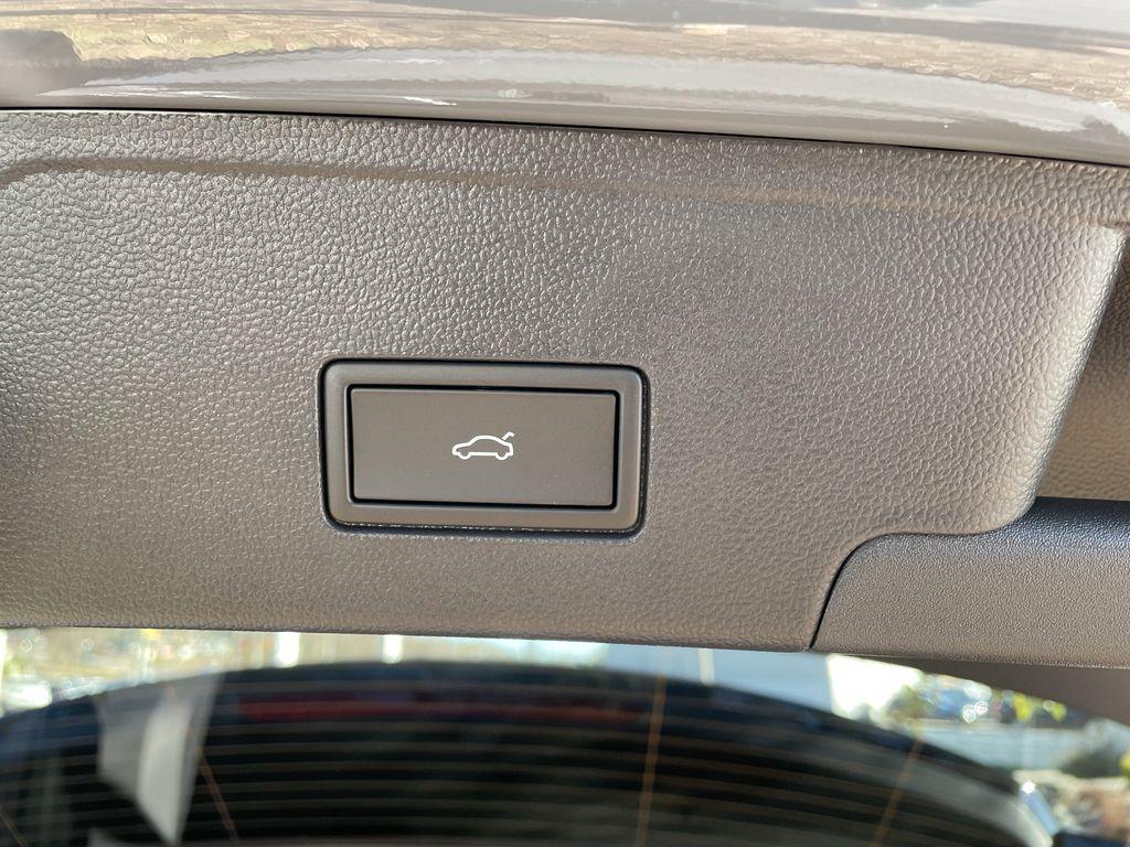 new 2026 Volkswagen Atlas Cross Sport car, priced at $51,197