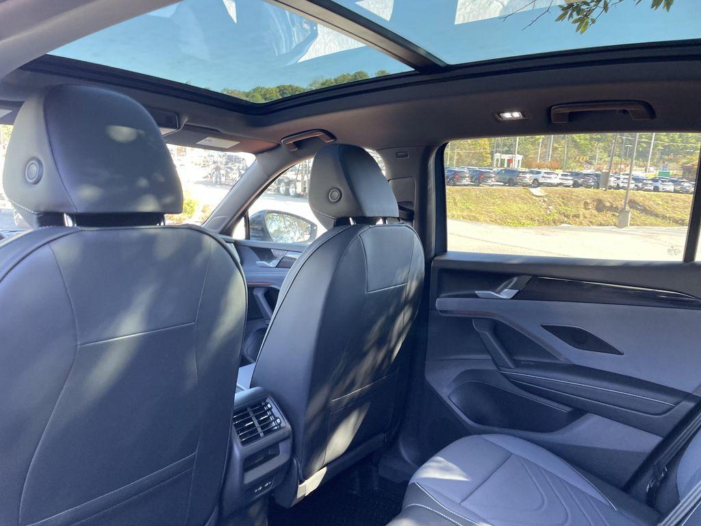 new 2026 Volkswagen Tiguan car, priced at $38,305