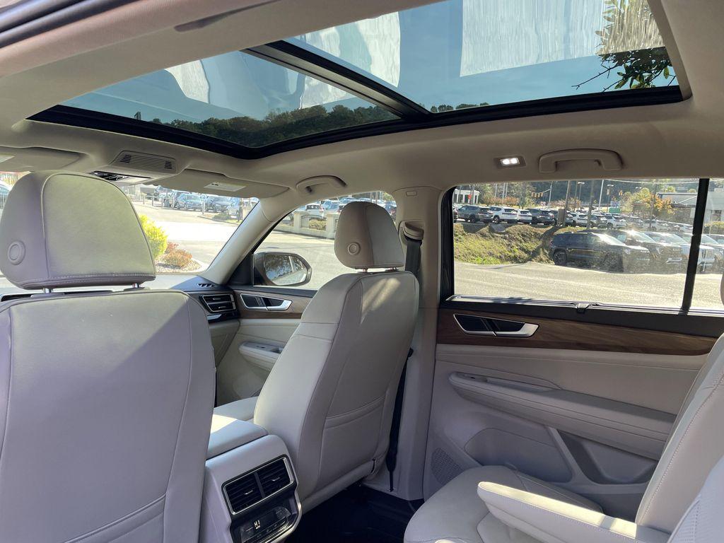 new 2026 Volkswagen Atlas car, priced at $43,979