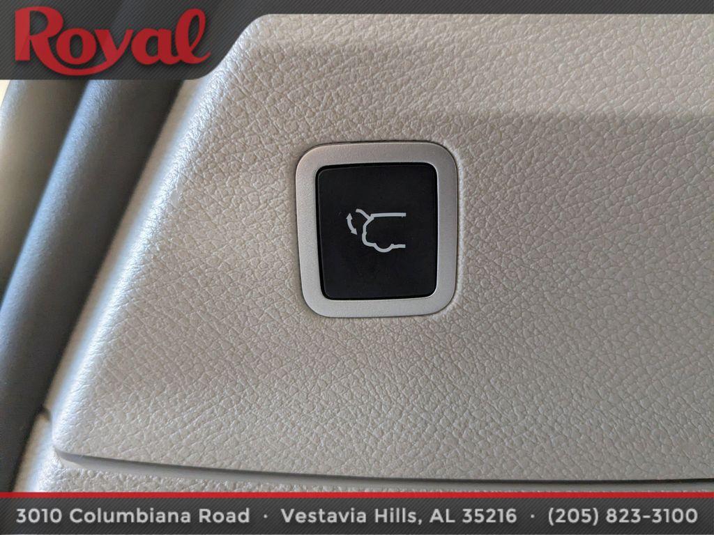 used 2020 Chrysler Pacifica car, priced at $14,993