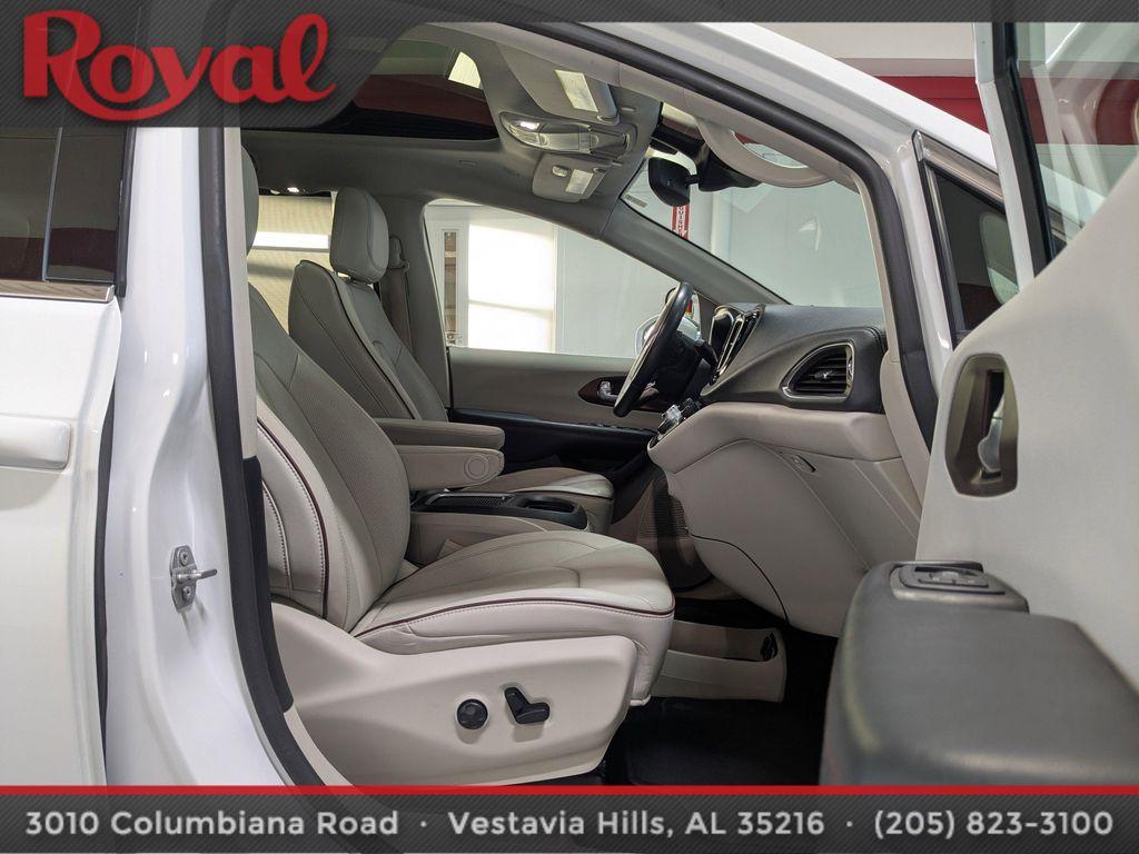 used 2020 Chrysler Pacifica car, priced at $14,993