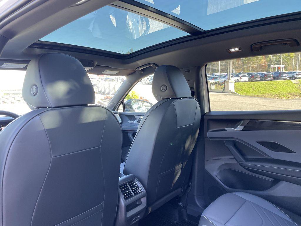 new 2026 Volkswagen Tiguan car, priced at $37,979