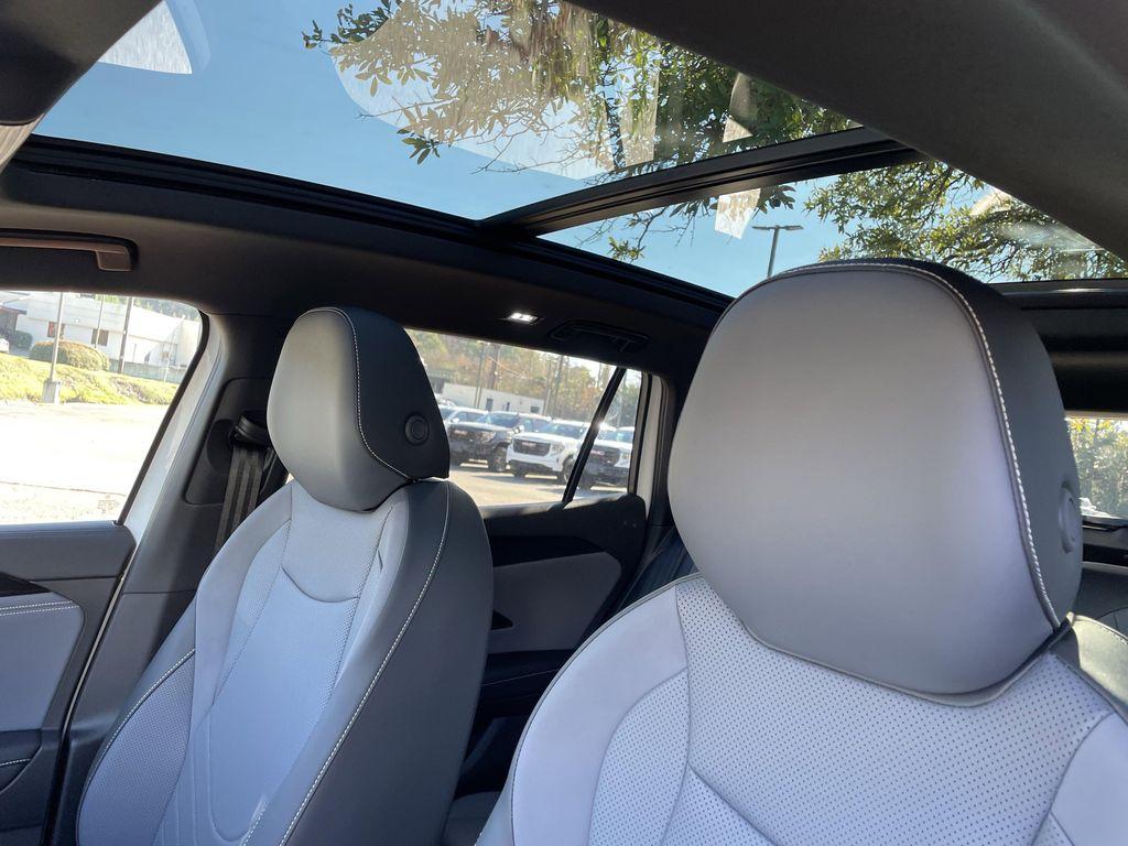 new 2026 Volkswagen Tiguan car, priced at $37,979