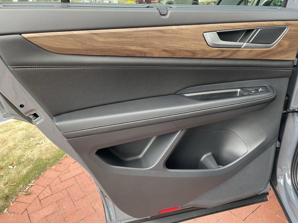 new 2026 Volkswagen Atlas car, priced at $43,431