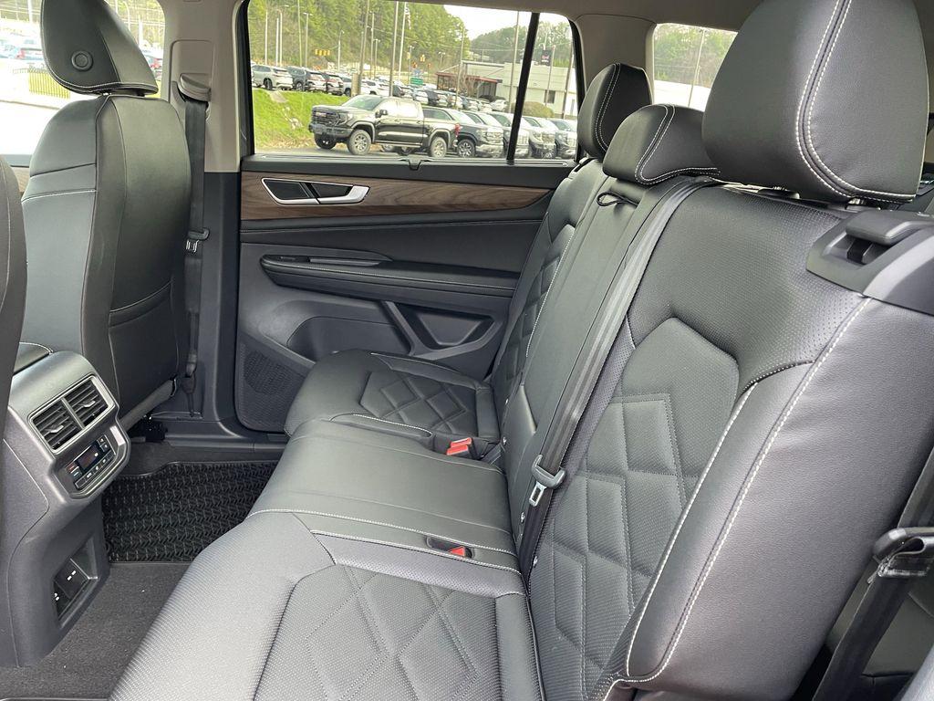 new 2026 Volkswagen Atlas car, priced at $43,431