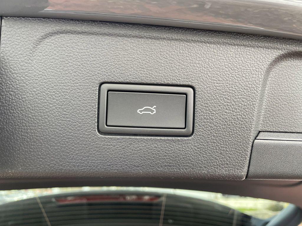 new 2026 Volkswagen Atlas car, priced at $43,431