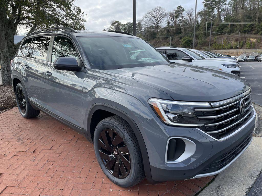 new 2026 Volkswagen Atlas car, priced at $43,431