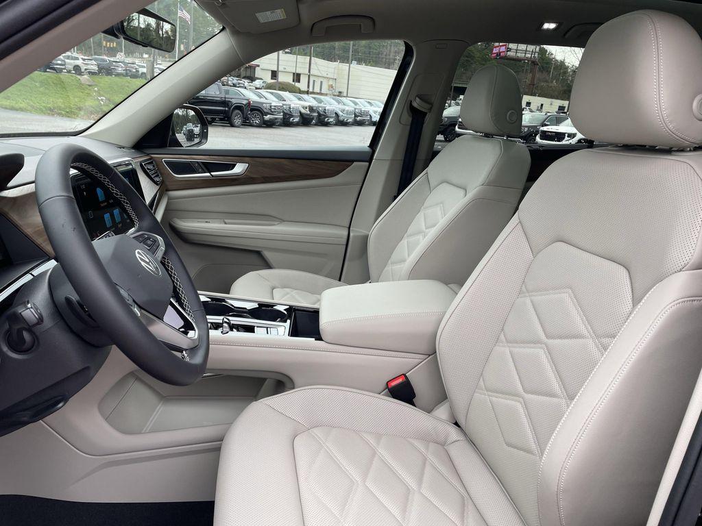 new 2026 Volkswagen Atlas car, priced at $42,656