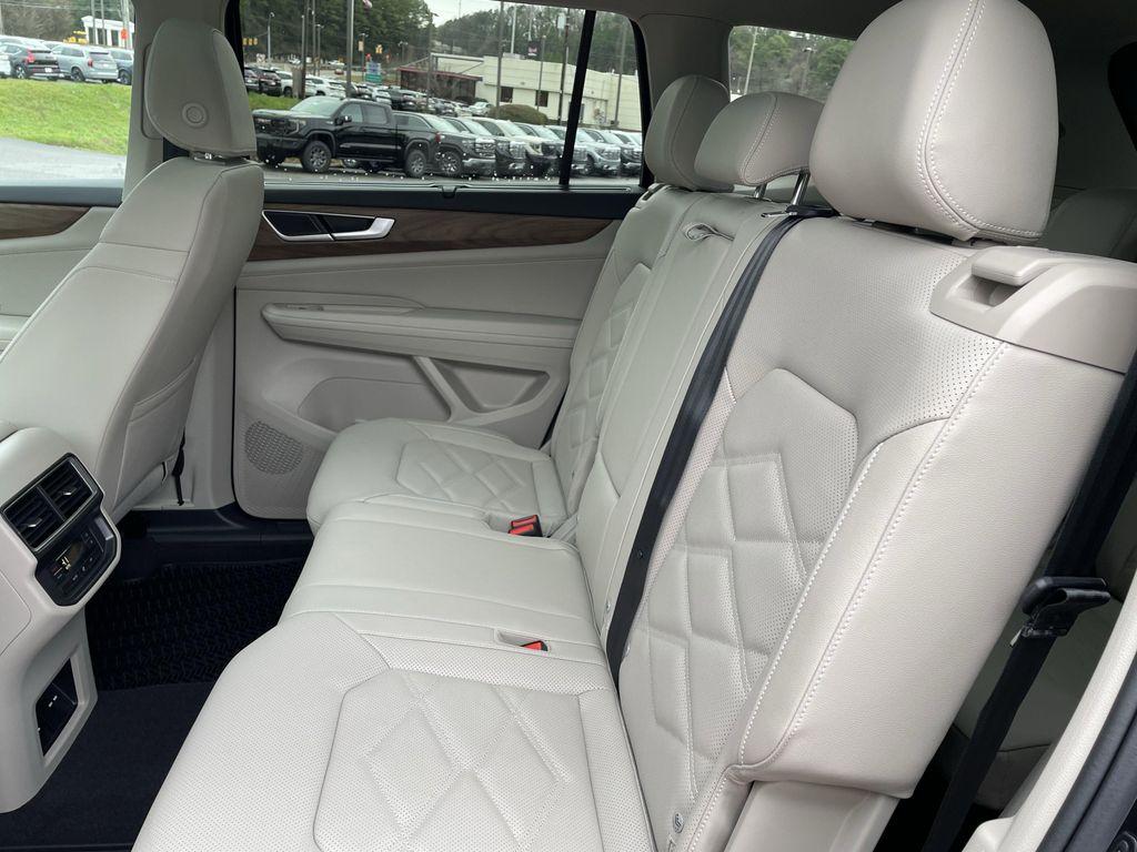 new 2026 Volkswagen Atlas car, priced at $42,656