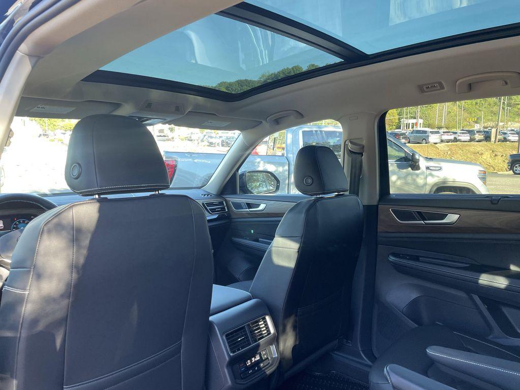 new 2026 Volkswagen Atlas car, priced at $43,787