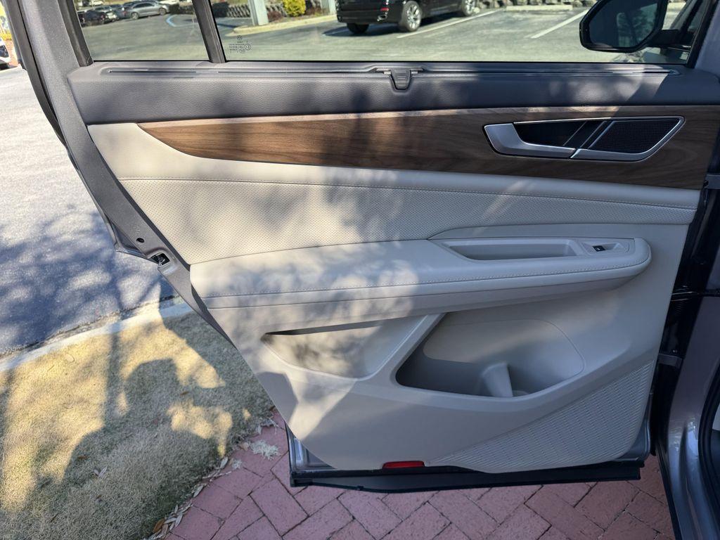 new 2026 Volkswagen Atlas car, priced at $43,592