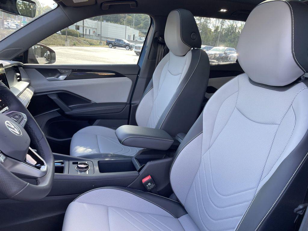 new 2026 Volkswagen Tiguan car, priced at $38,305