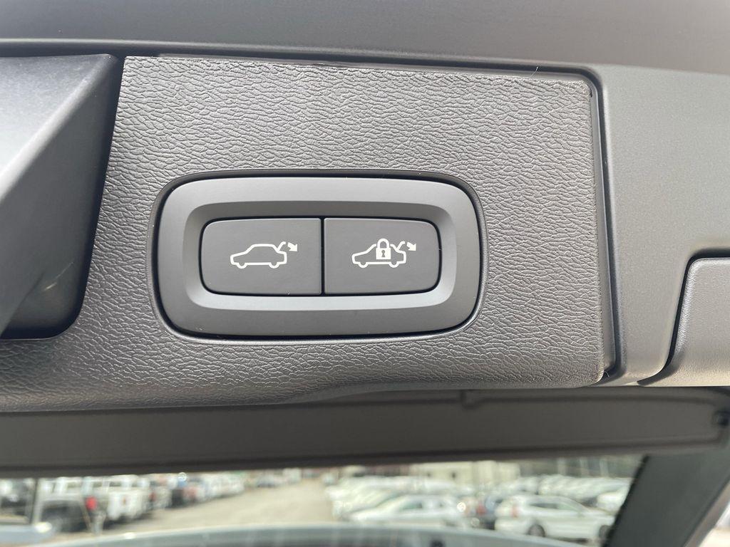 new 2026 Volvo XC60 car, priced at $58,815